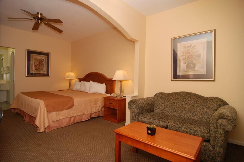 Western Hotel Navasota